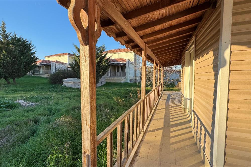 ÇATALCA İZZETTİN CEYLANKENT SİTESİNDE A TİPİ TRİPLEKS VİLLA