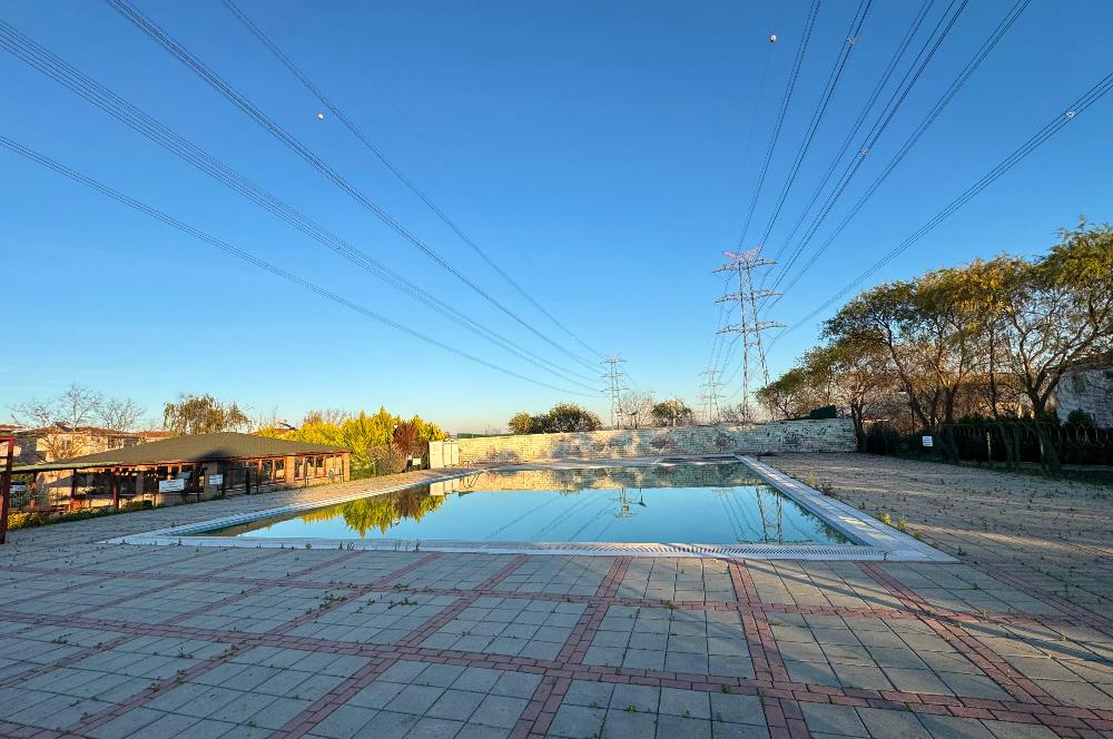 ÇATALCA İZZETTİN CEYLANKENT SİTESİNDE A TİPİ TRİPLEKS VİLLA