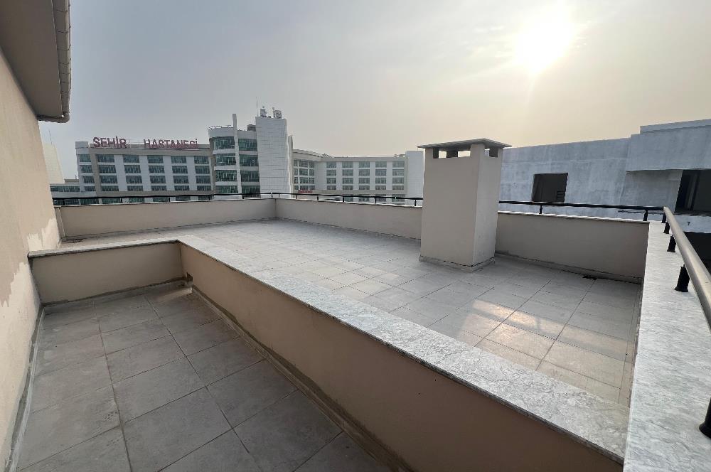 ŞEHİR HASTANESİ KARŞISINDA GENİŞ TERASLI KİRALIK İŞ YERİ C21BAL