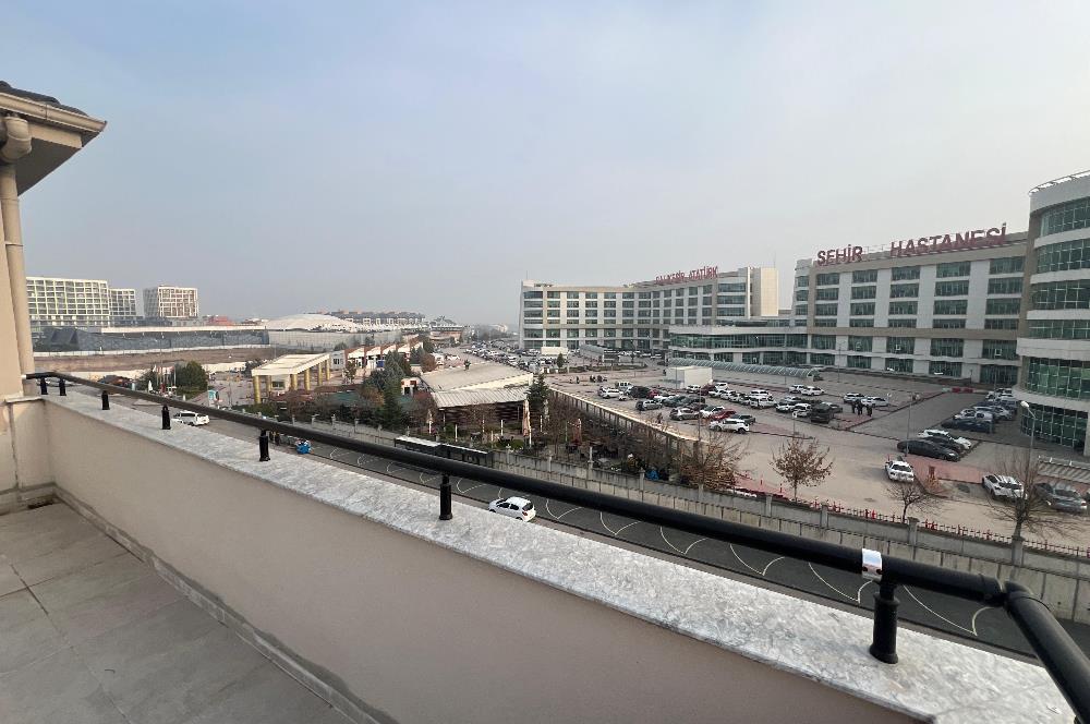 ŞEHİR HASTANESİ KARŞISINDA GENİŞ TERASLI KİRALIK İŞ YERİ C21BAL