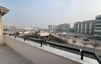 ŞEHİR HASTANESİ KARŞISINDA GENİŞ TERASLI KİRALIK İŞ YERİ C21BAL