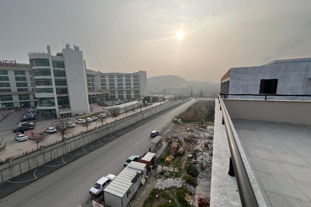 ŞEHİR HASTANESİ KARŞISINDA GENİŞ TERASLI KİRALIK İŞ YERİ C21BAL