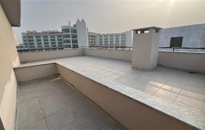 ŞEHİR HASTANESİ KARŞISINDA GENİŞ TERASLI KİRALIK İŞ YERİ C21BAL