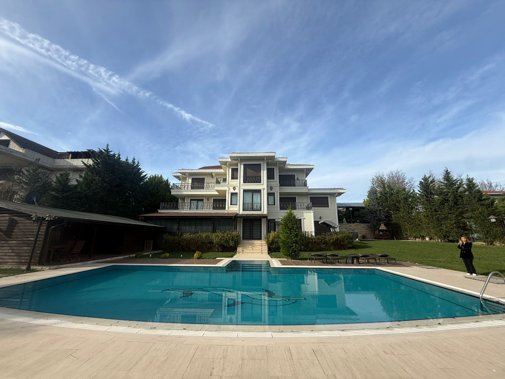 Tepekent'in İncisi Ultra Lüks 8+2 Satılık Villa 3500 M2 Arsa