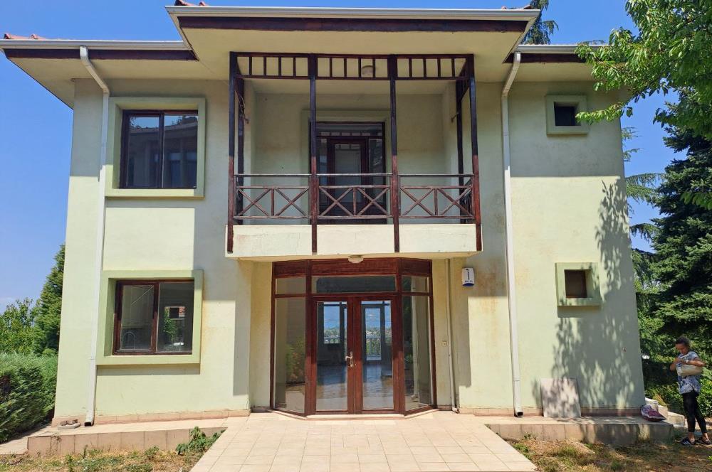 C21 PROJECT'TEN SAPANCA DOĞAKENT SİTESİNDE KİRALIK VİLLA