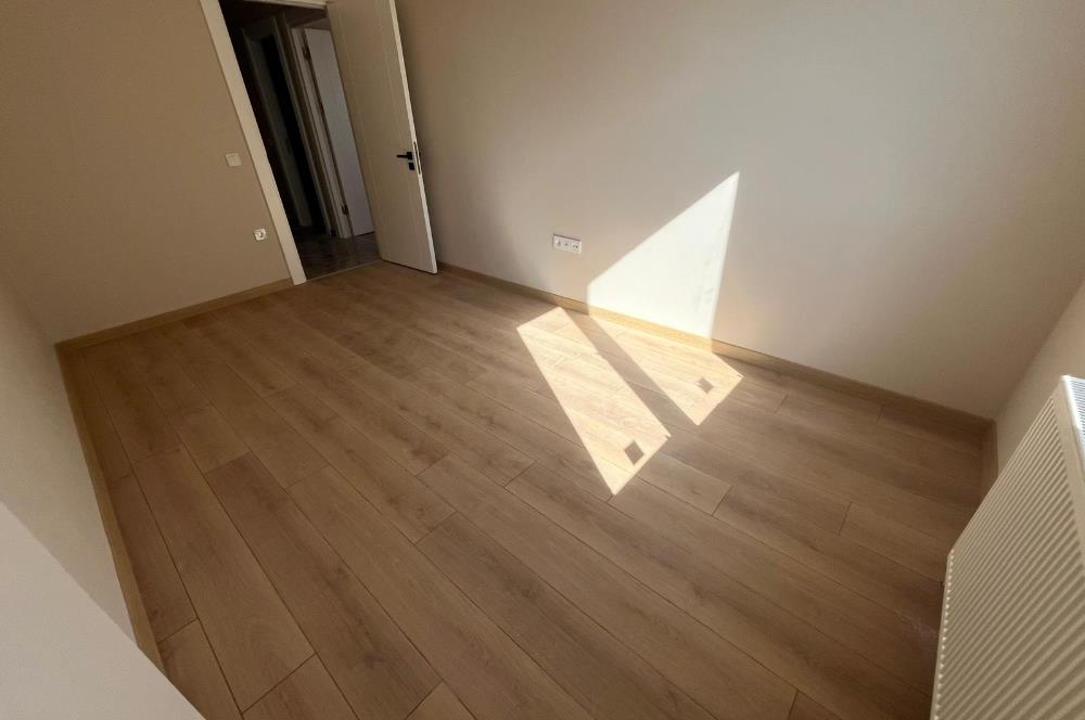 DRAGOS SAHİLDE 0 BİNADA AYRI MUTFAKLI ÖN CEPHE 2+1