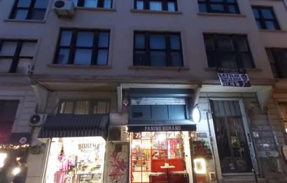 Modanın Kalbinde Komple Satılık Tarihi Eser Bina