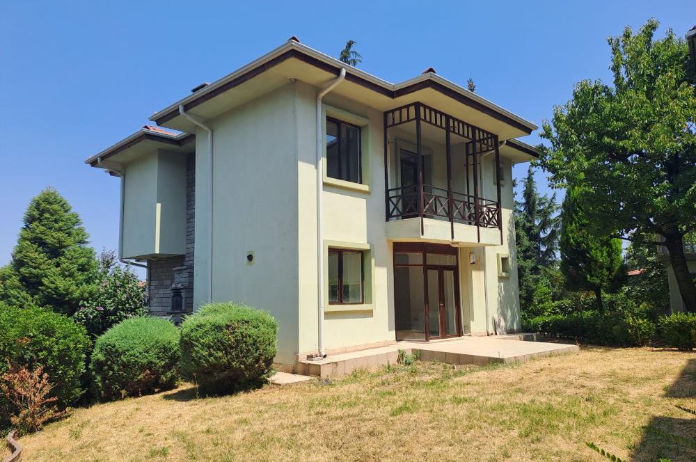 C21 PROJECT'TEN SAPANCA DOĞAKENT SİTESİNDE KİRALIK VİLLA