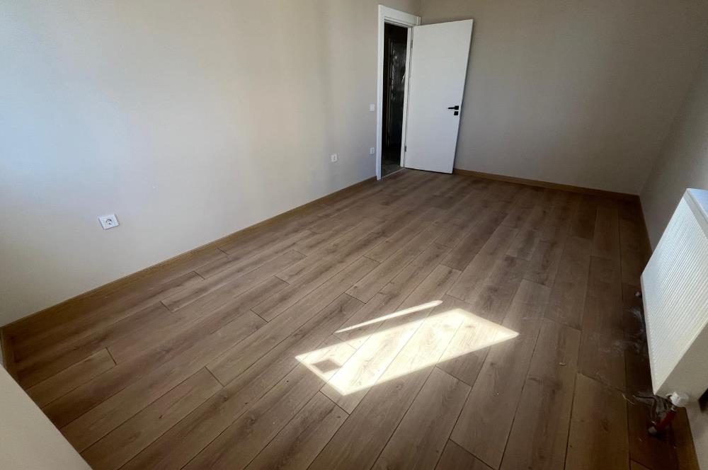 DRAGOS SAHİLDE 0 BİNADA AYRI MUTFAKLI ÖN CEPHE 2+1