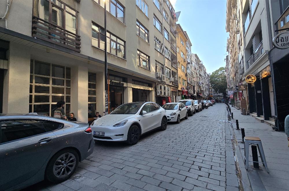 BEŞİKTAŞ ÇARŞI 1+1 EŞYALI KİRALIK DAİRE