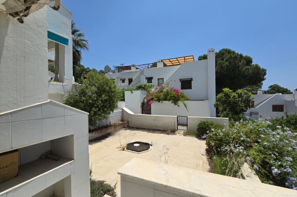 Milas Güllük’de Denize sıfır sitede yaz donemi kiralik dubleks