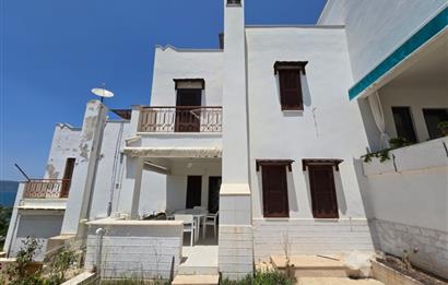 Milas Güllük’de Denize sıfır sitede yaz donemi kiralik dubleks