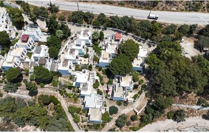 Milas Güllük’de Denize sıfır sitede yaz donemi kiralik dubleks