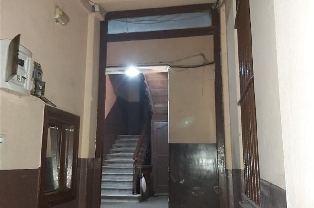 Modanın Kalbinde Komple Satılık Tarihi Eser Bina