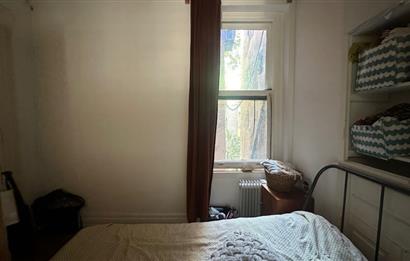 Modanın Kalbinde Komple Satılık Tarihi Eser Bina