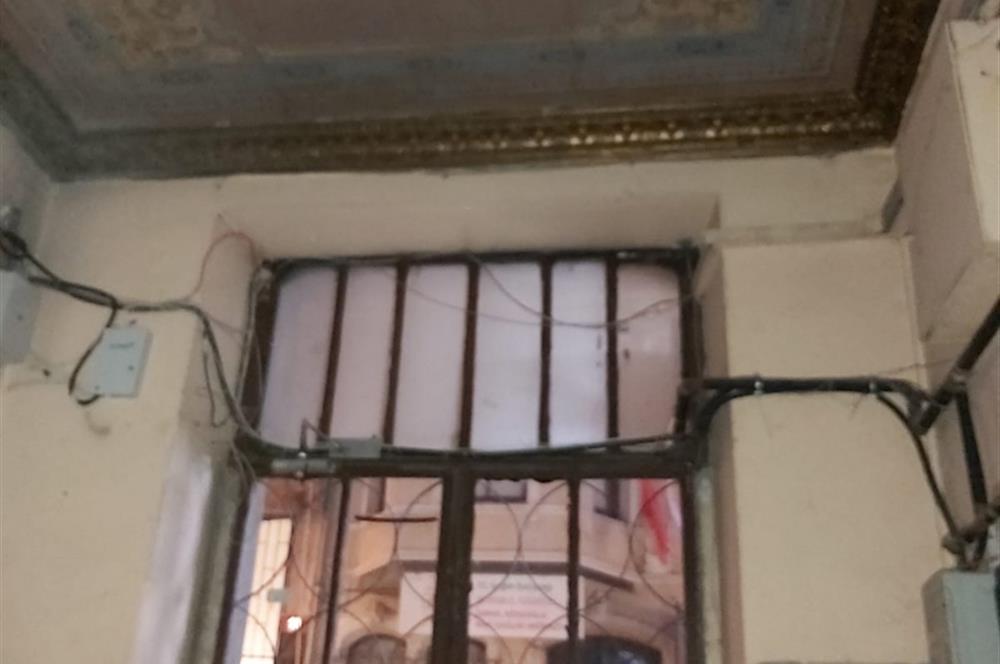 Modanın Kalbinde Komple Satılık Tarihi Eser Bina