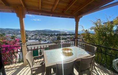 Bodrum Eskiçeşme Mutlu Sitesi Manzaralı Satılık Dubleks Villa