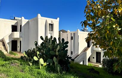 BODRUM AKÇABÜK TATİL KÖYÜNDE 2 DÖNEM SATILIK DEVRE MÜLK