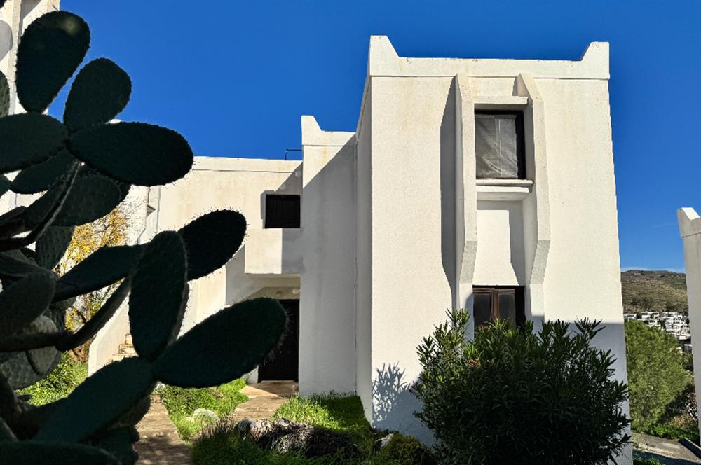 BODRUM AKÇABÜK TATİL KÖYÜNDE 2 DÖNEM SATILIK DEVRE MÜLK