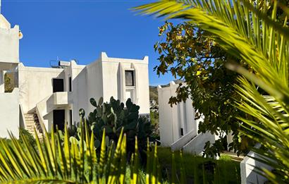 BODRUM AKÇABÜK TATİL KÖYÜNDE 2 DÖNEM SATILIK DEVRE MÜLK