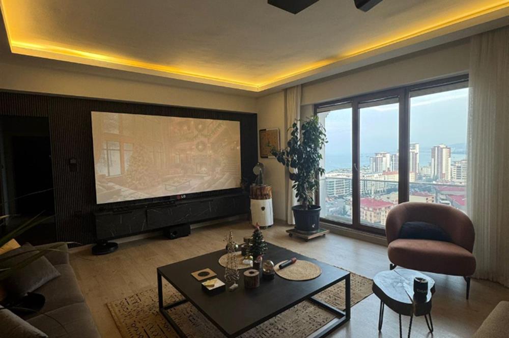 C21 UZMAN'DAN KAŞÜSTÜ MERKEZ'DE MANZARALI 3+1 SATILIK DAİRE