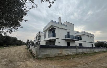 1290705971 Edremit Zeytinli'de Doğayla İç İçe, Havuzlu 4+1 Villa 