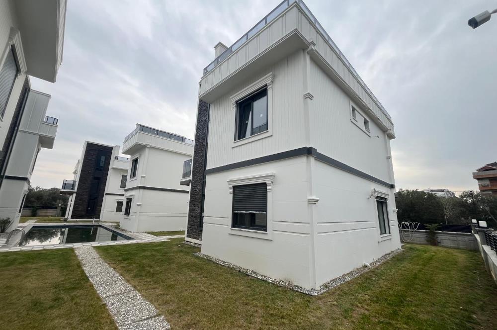 1290705971 Edremit Zeytinli'de Doğayla İç İçe, Havuzlu 4+1 Villa 