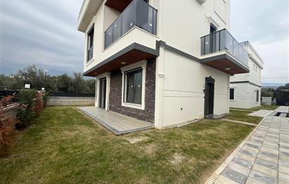 1290705971 Edremit Zeytinli'de Doğayla İç İçe, Havuzlu 4+1 Villa 