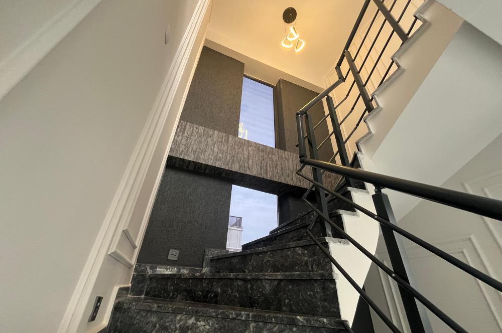 1290705971 Edremit Zeytinli'de Doğayla İç İçe, Havuzlu 4+1 Villa 