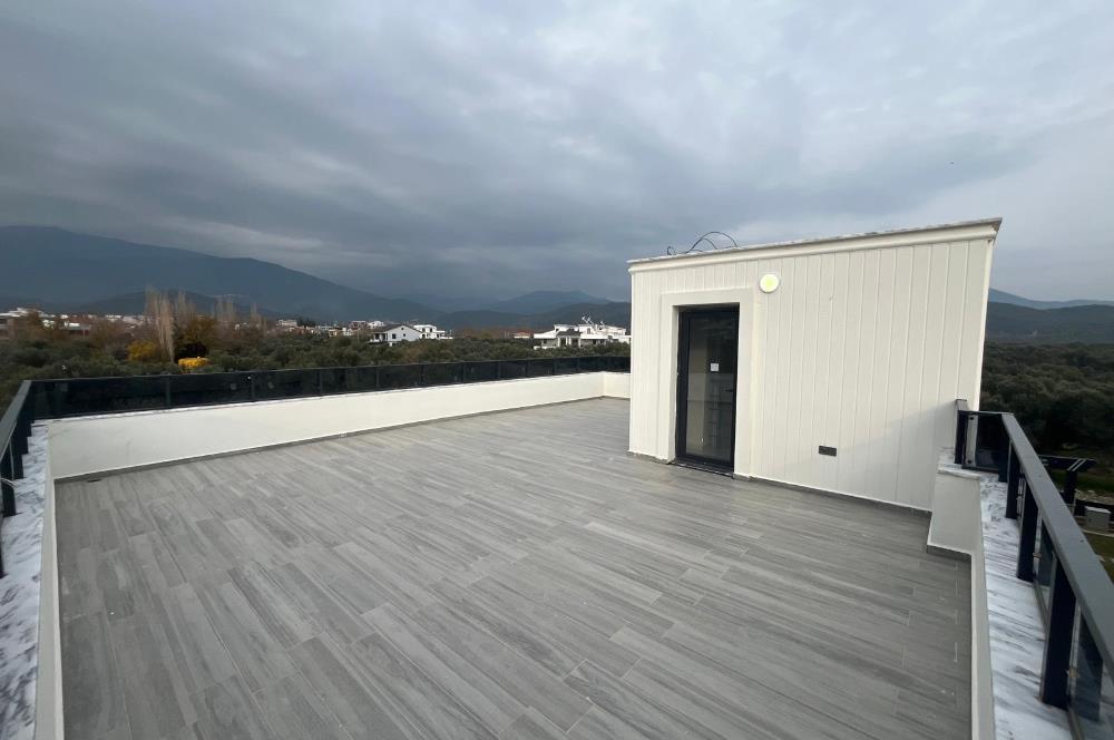 1290705971 Edremit Zeytinli'de Doğayla İç İçe, Havuzlu 4+1 Villa 