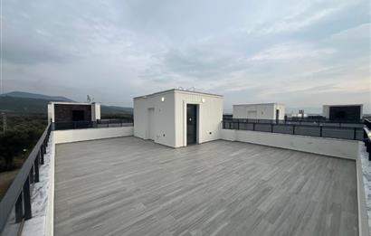 1290705971 Edremit Zeytinli'de Doğayla İç İçe, Havuzlu 4+1 Villa 