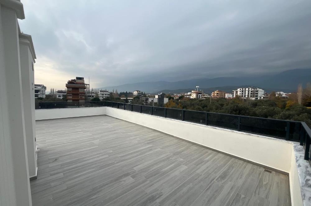 1290705971 Edremit Zeytinli'de Doğayla İç İçe, Havuzlu 4+1 Villa 