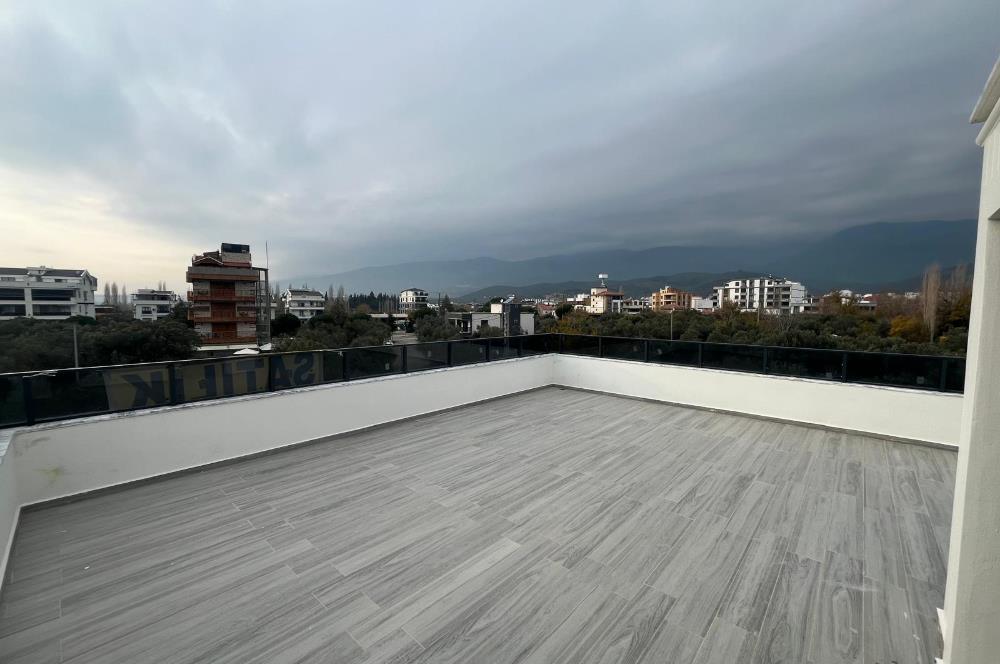 1290705971 Edremit Zeytinli'de Doğayla İç İçe, Havuzlu 4+1 Villa 