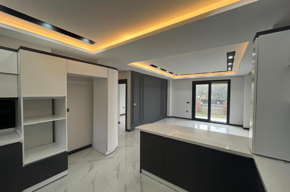 1290705971 Edremit Zeytinli'de Doğayla İç İçe, Havuzlu 4+1 Villa 