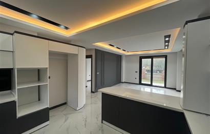 1290705971 Edremit Zeytinli'de Doğayla İç İçe, Havuzlu 4+1 Villa 