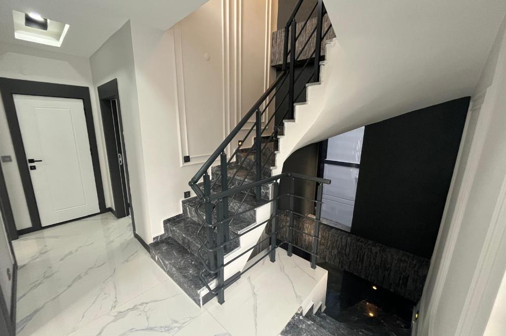 1290705971 Edremit Zeytinli'de Doğayla İç İçe, Havuzlu 4+1 Villa 