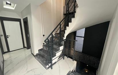 1290705971 Edremit Zeytinli'de Doğayla İç İçe, Havuzlu 4+1 Villa 