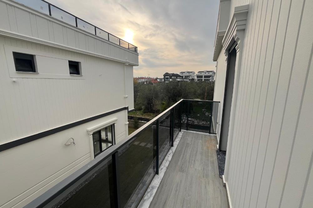 1290705971 Edremit Zeytinli'de Doğayla İç İçe, Havuzlu 4+1 Villa 