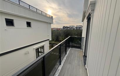 1290705971 Edremit Zeytinli'de Doğayla İç İçe, Havuzlu 4+1 Villa 