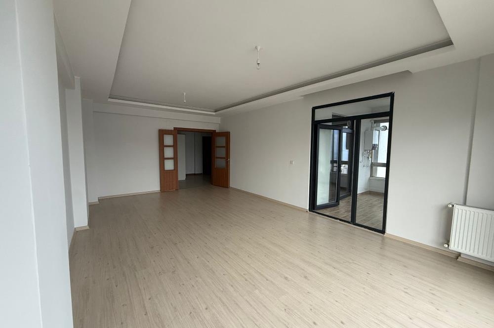 Kaşüstünde Temiz ve Kullanışlı 3+1 Eşyasız Daire