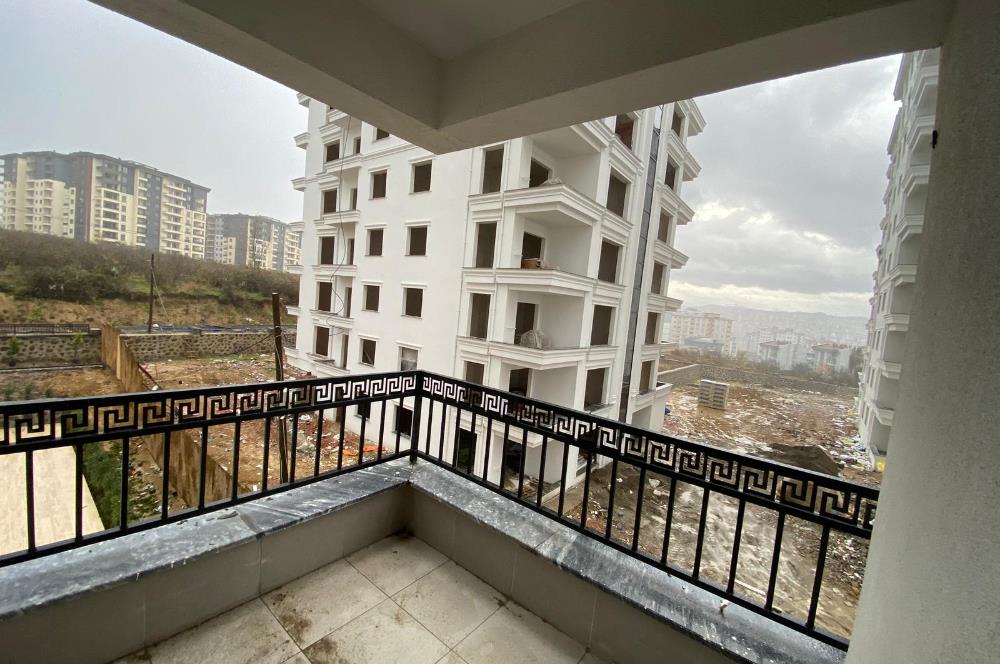 CENTURY 21'DEN KARŞIYAKA'DA 3+1 DAİRE!