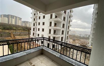 CENTURY 21'DEN KARŞIYAKA'DA 3+1 DAİRE!