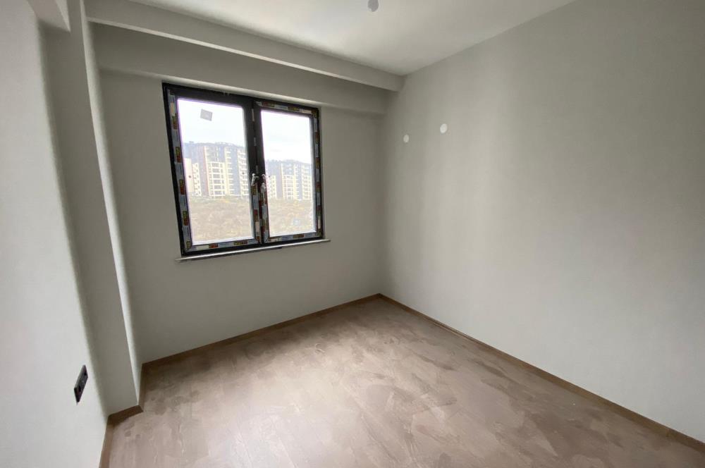 CENTURY 21'DEN KARŞIYAKA'DA 3+1 DAİRE!