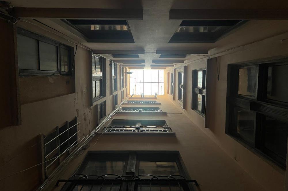 Modanın Kalbinde Komple Satılık Tarihi Eser Bina