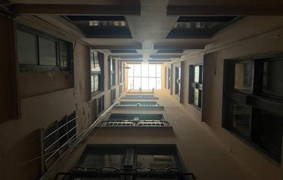 Modanın Kalbinde Komple Satılık Tarihi Eser Bina