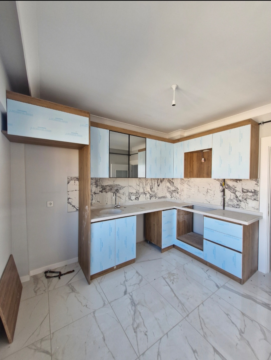 ÖRENCİK'DE FULL MANZARALI 3+1 SIFIR SATILIK DAİRE 