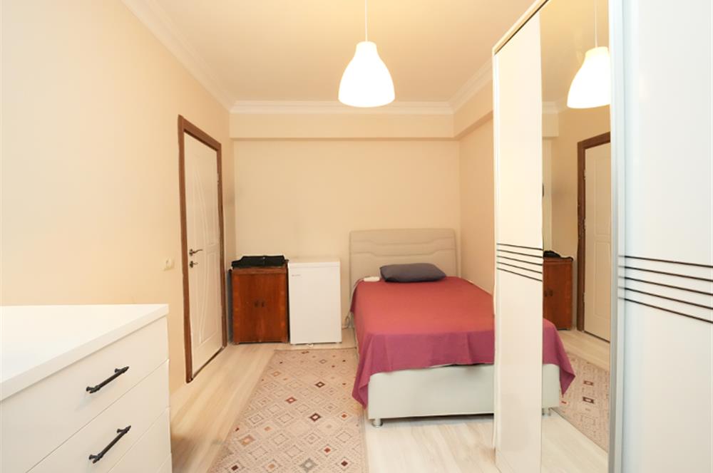 C21 Cius; Çakır Sitesi'nde Deniz Manzaralı 4+1 Ara Kat Daire