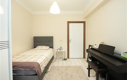 C21 Cius; Çakır Sitesi'nde Deniz Manzaralı 4+1 Ara Kat Daire