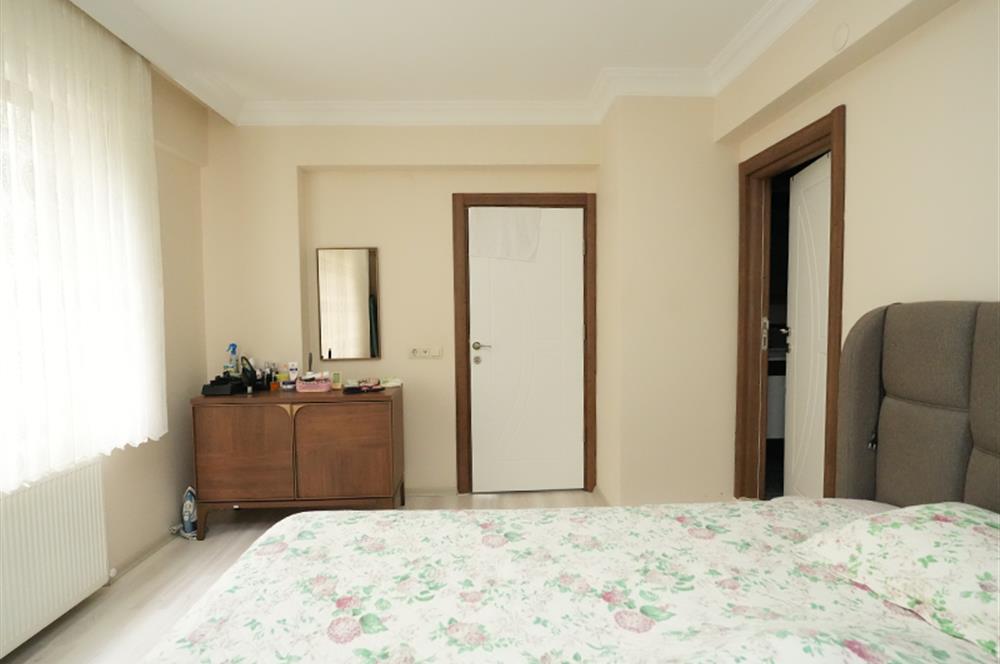 C21 Cius; Çakır Sitesi'nde Deniz Manzaralı 4+1 Ara Kat Daire