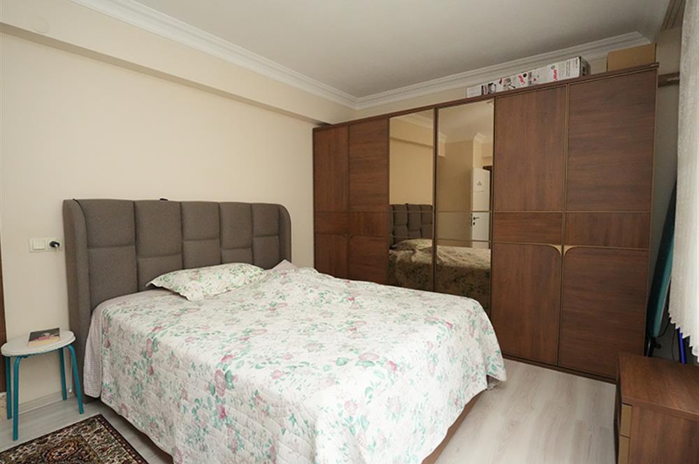 C21 Cius; Çakır Sitesi'nde Deniz Manzaralı 4+1 Ara Kat Daire